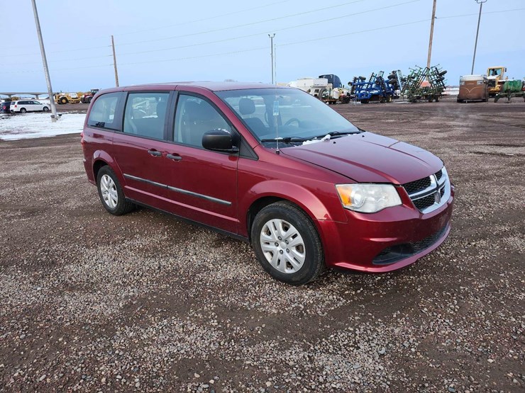 2014-dodge-grand-caravan-se-image-2