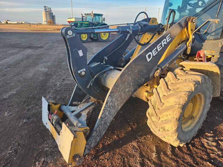 john-deere-324-image-20