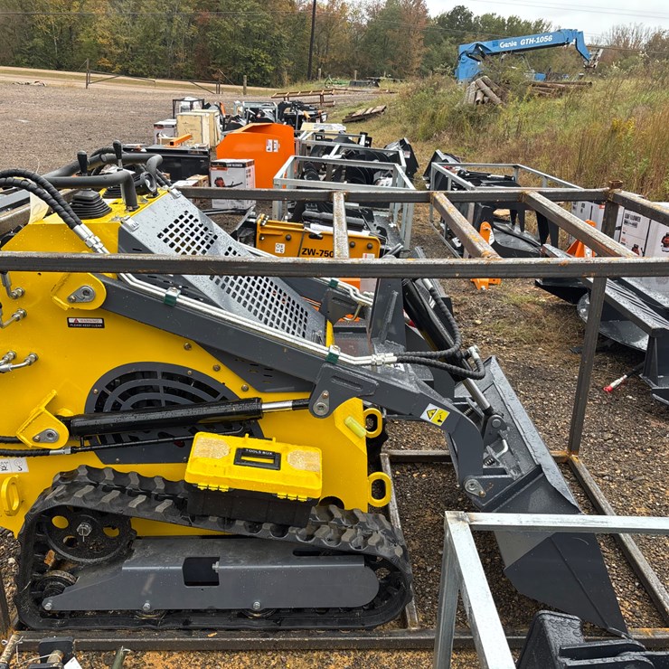 #94 • Land Hero Mini Skid Steer