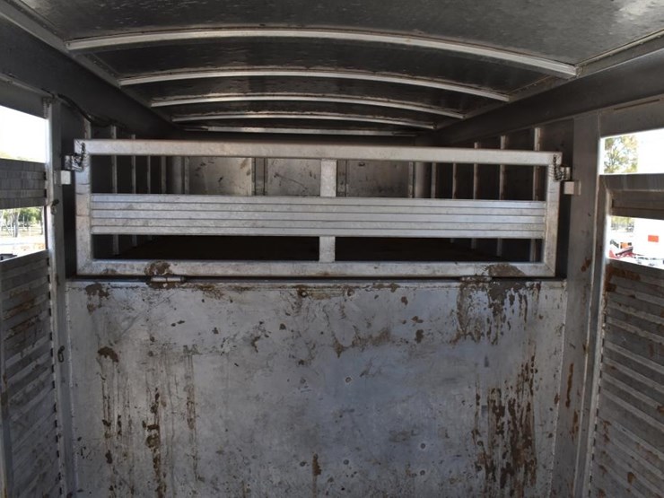 6'-8"-x-20'-4-star-aluminum-gooseneck-livestock-trailer-(vin-#-1s9s20202l01-image-6
