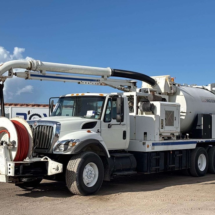 2009 INTERNATIONAL 7400