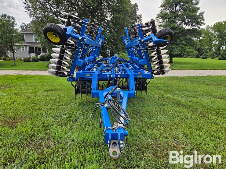 2012-landoll-7431-23-image-2