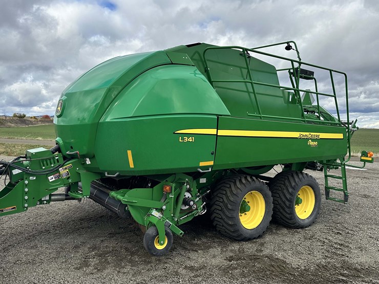 2019-john-deere-l341-image-1