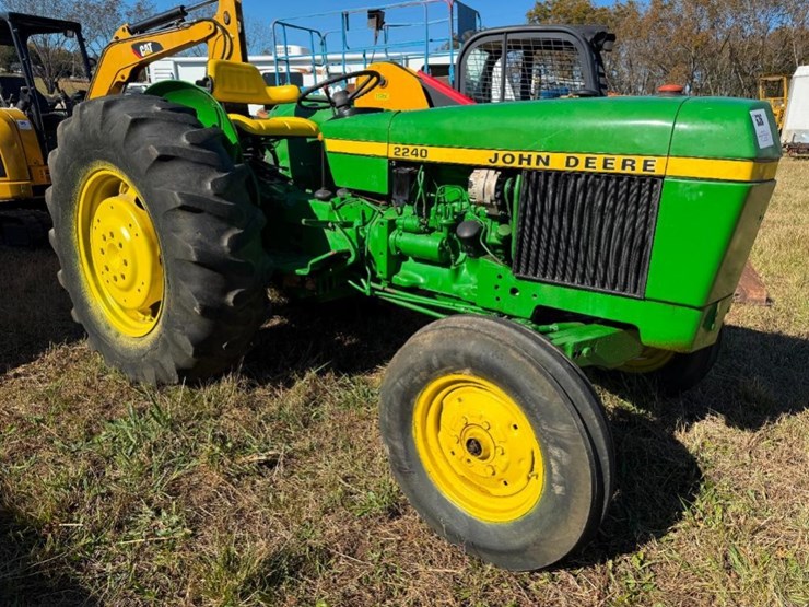 john-deere-2240-image-8