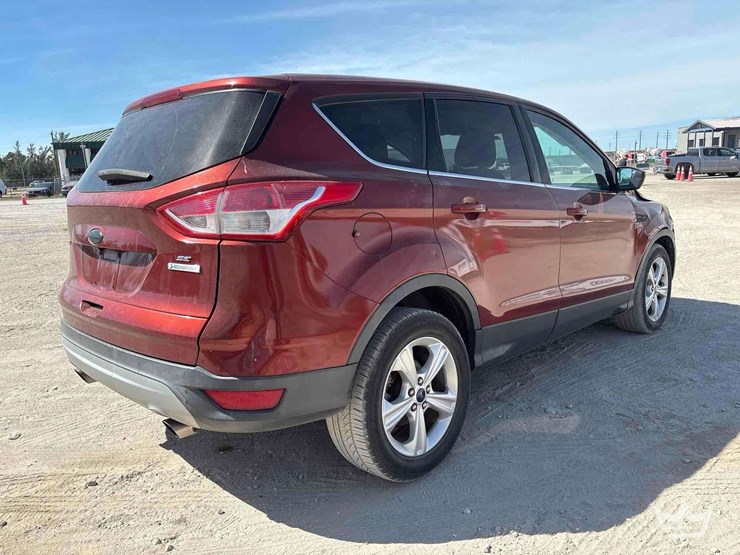 2014-ford-escape-se-image-17