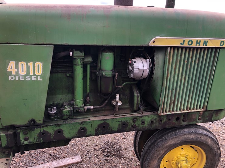 john-deere-4010-image-3