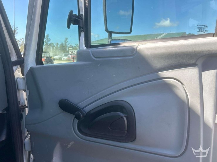 2006-international-durastar-4300-image-47