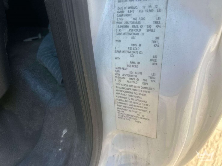 2012-ford-f550-image-8