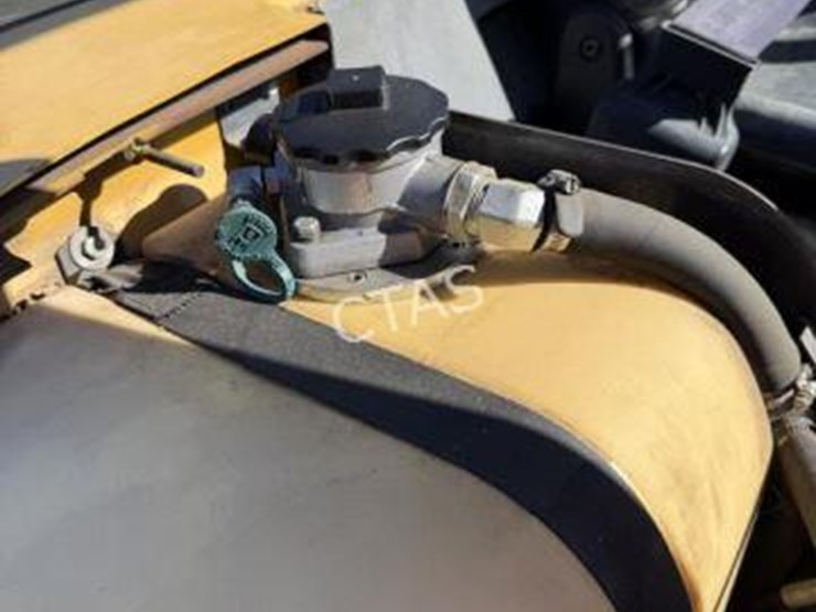 2011-caterpillar-302.5-image-17