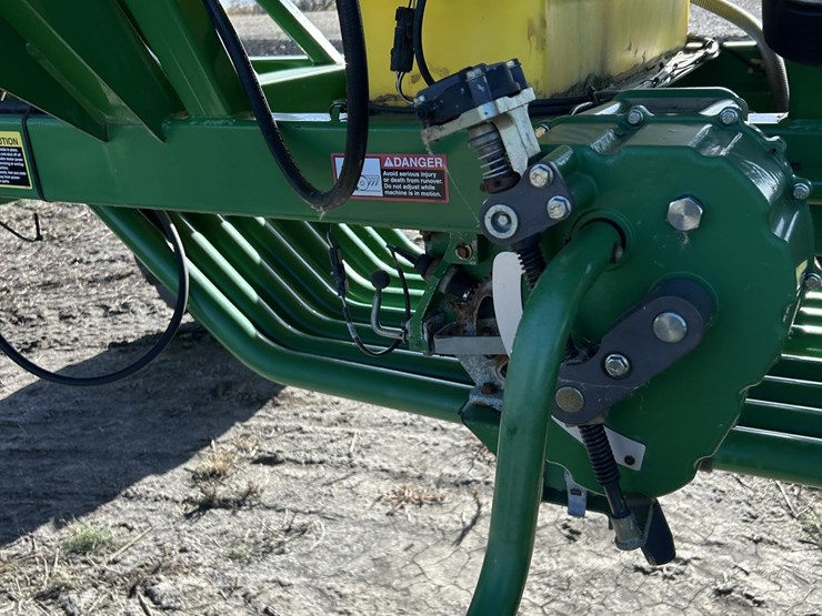 john-deere-1890-image-30