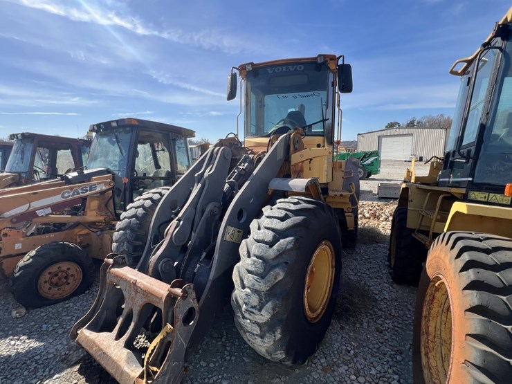 caterpillar-914g-image-1