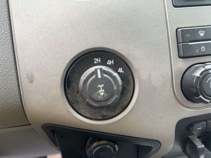 2012-ford-f350-xlt-image-30