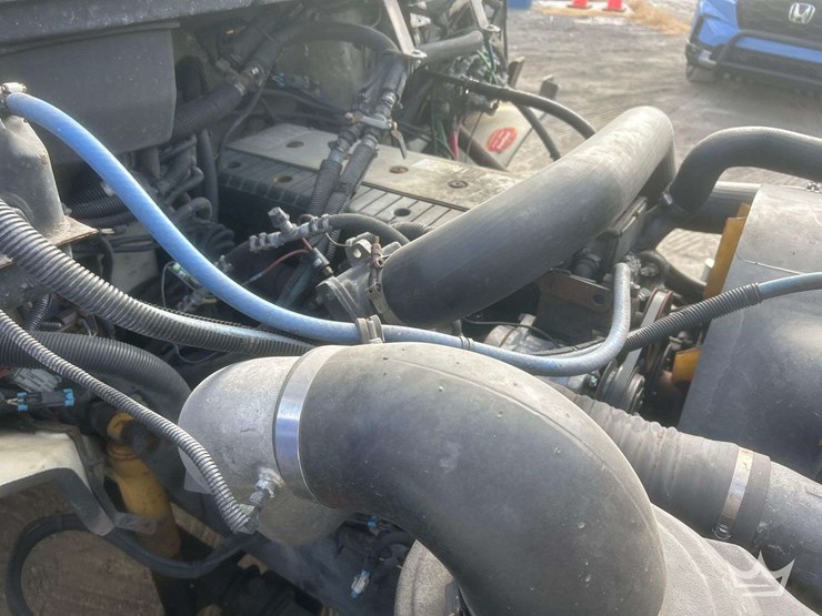 2003-freightliner-fl60-image-62