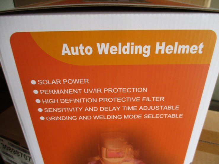 new-unused-auto-darkening-welding-helmet-image-3