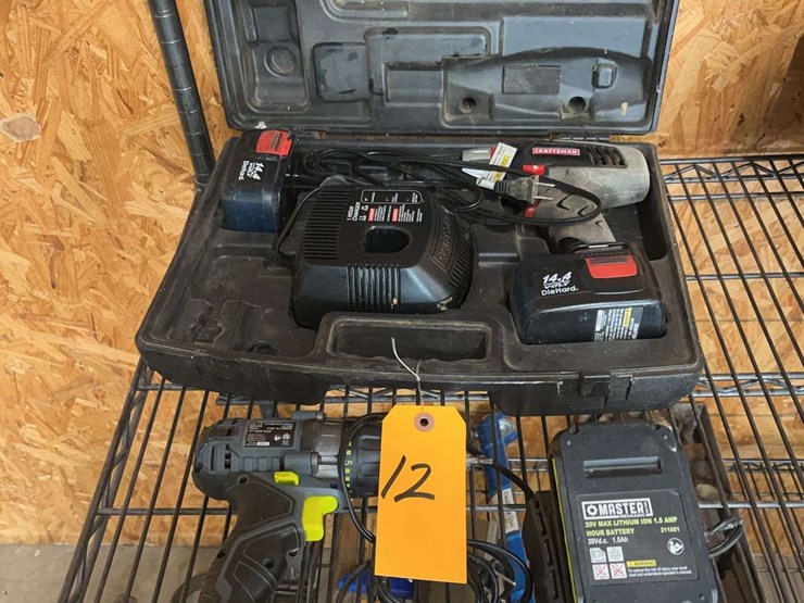 cordless-drills-image-2