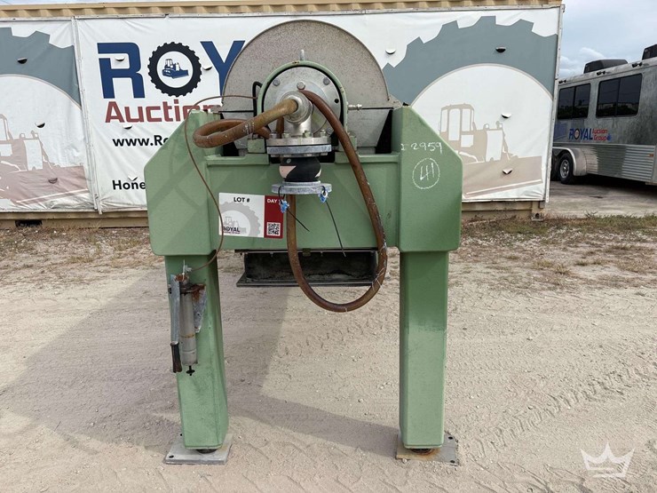 2006-dewatering-and-drying-centrifuge-image-1