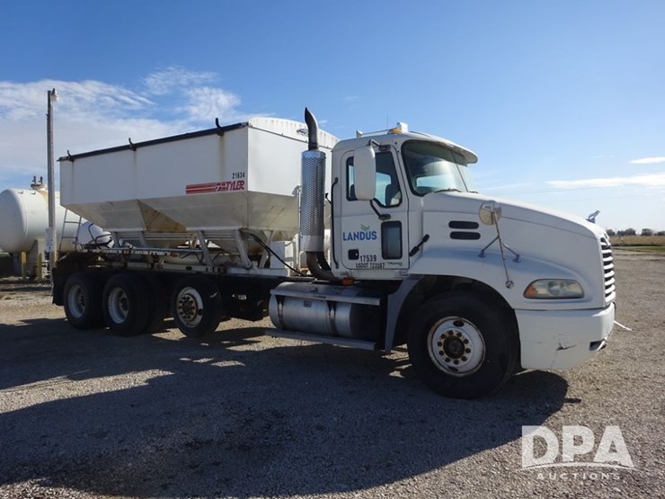 2004-mack-vision-dry-tender-truck-(pz14165,-unit-17539)-image-10