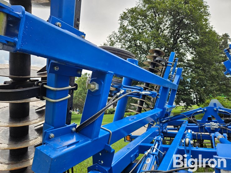 2012-landoll-7431-23-image-16