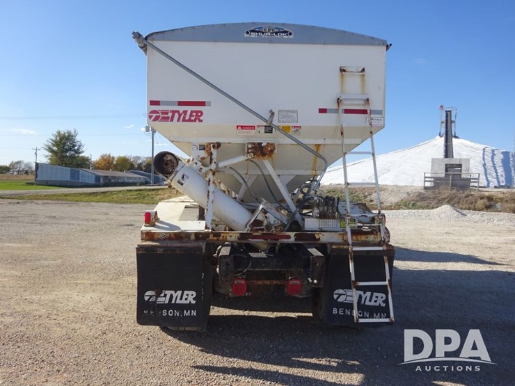 2004-mack-vision-dry-tender-truck-(pz14165,-unit-17539)-image-26