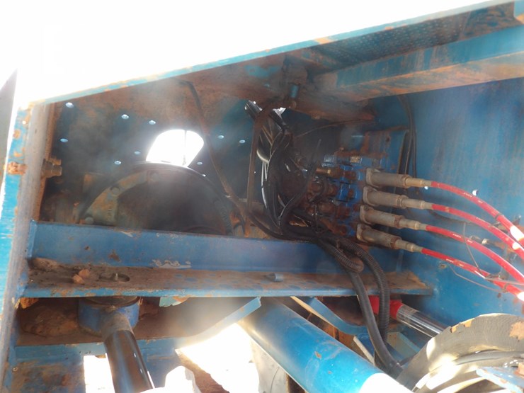 1993-ford-946-image-23