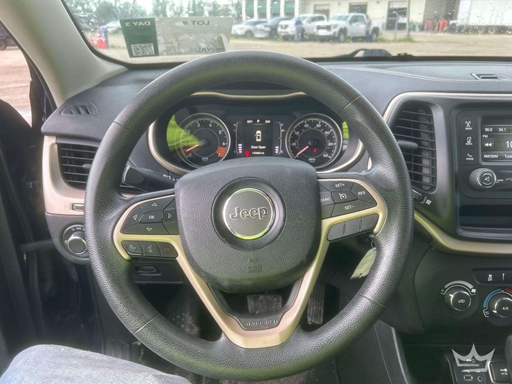 2014-jeep-cherokee-image-14