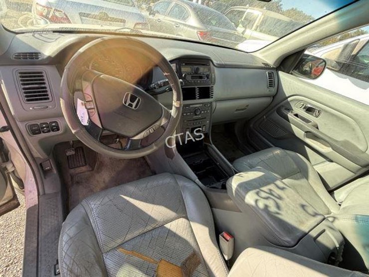2005-honda-pilot-image-13