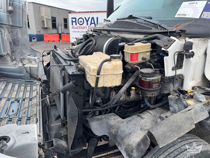 2005-chevrolet-c4500-altec-bucket-truck-image-8