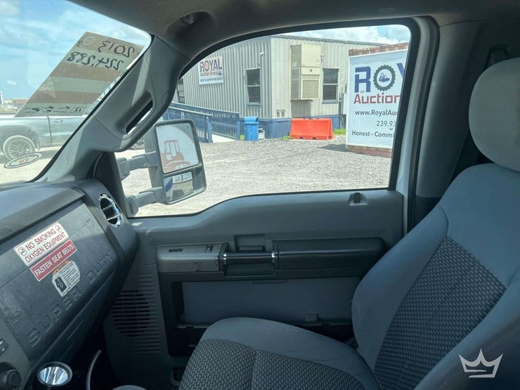 2013-ford-f550-image-10