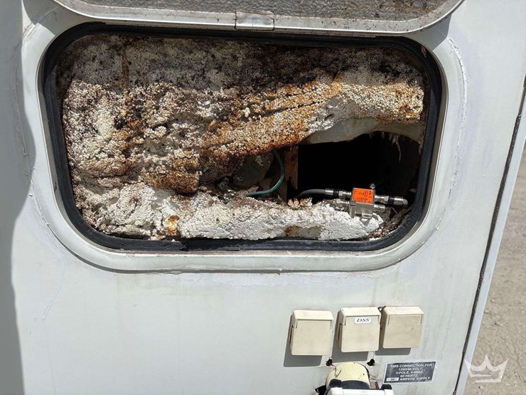 2004-fleetwood-wilderness-advantage-365-bsqs-38ft-t/a-5th-wheel-travel-trailer-image-6