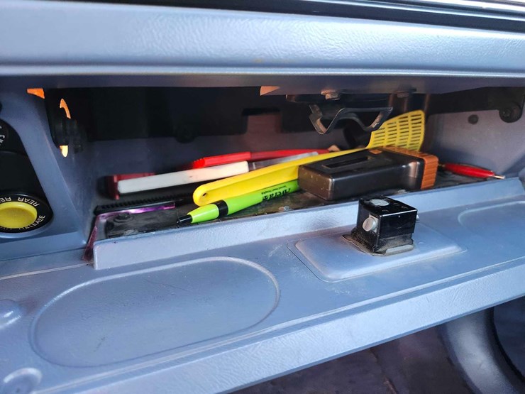 1985-oldsmobile-ninety-eight-regency-image-80