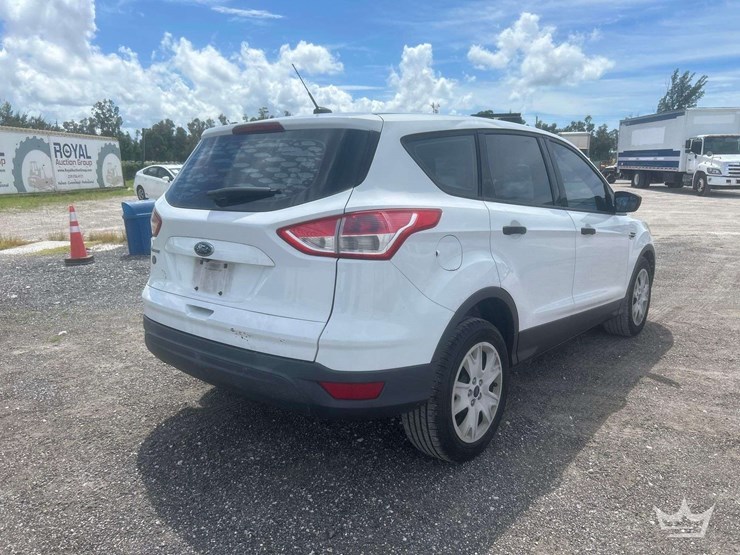 2015-ford-escape-image-3