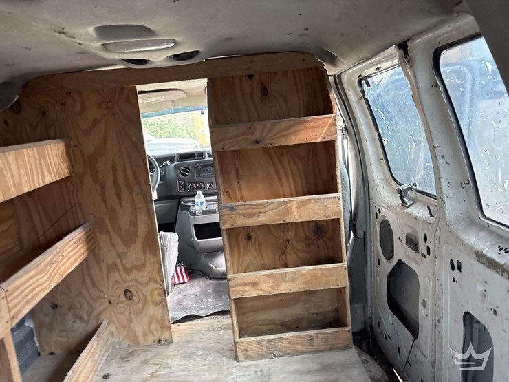 2009-ford-cargo-image-23