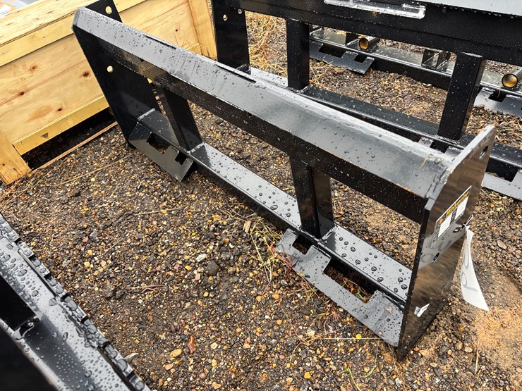 #39-•-skid-steer-pallet-fork-frame-image-2