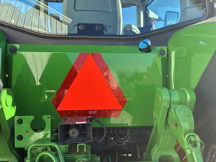 2024-john-deere-8r-410-image-27