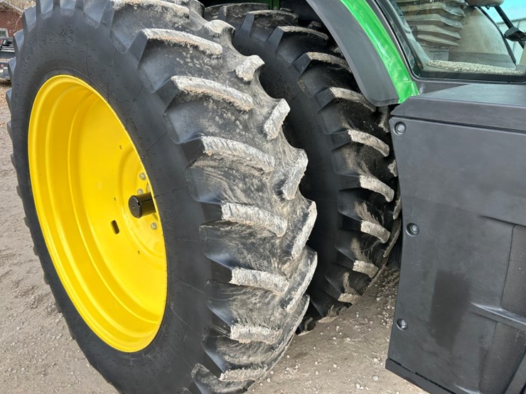 2014-john-deere-8270r-image-65