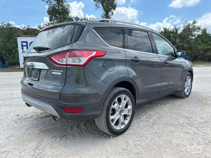 2015-ford-escape-image-3
