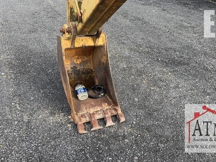 1996-ford-555d-image-10