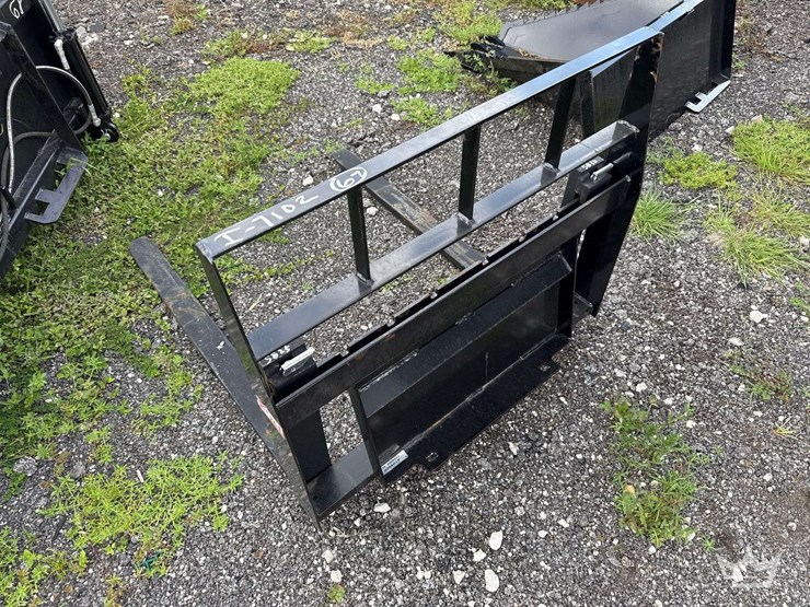 2025-kivel-fork-and-frame-mini-skid-steer-attachment-image-2