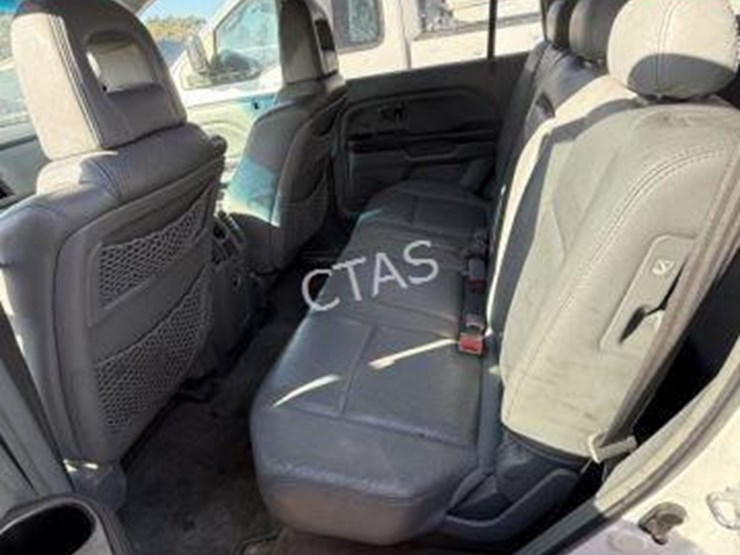 2005-honda-pilot-image-16