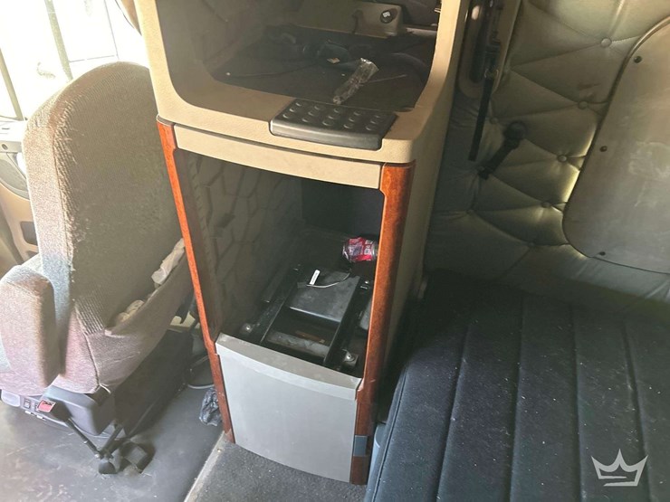 2017-freightliner-cascadia-125-image-34