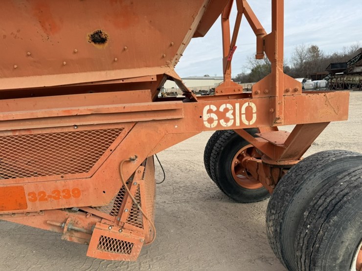 john-deere-8-image-26