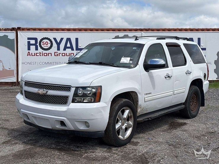 2010-chevrolet-tahoe-image-23