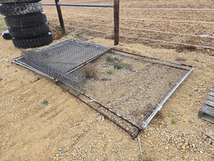 #5923-•-chain-link-gates-image-3