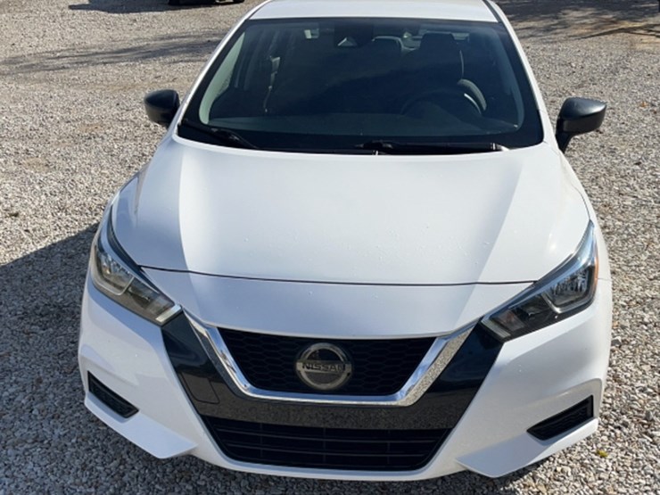 2021-nissan-versa-image-2