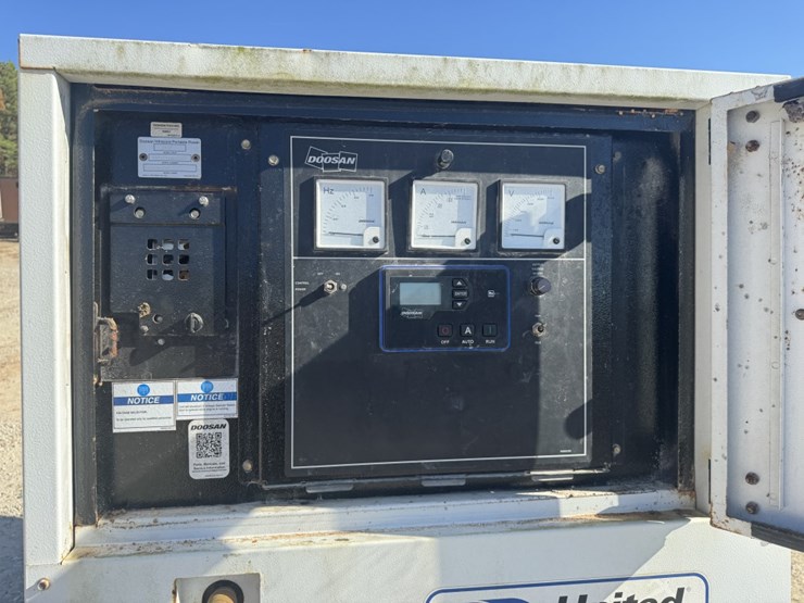 #4666-•-2018-doosan-infracore-portable-generator-image-5