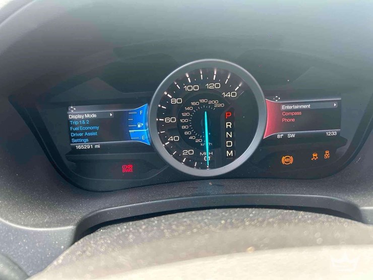 2015-ford-explorer-image-28