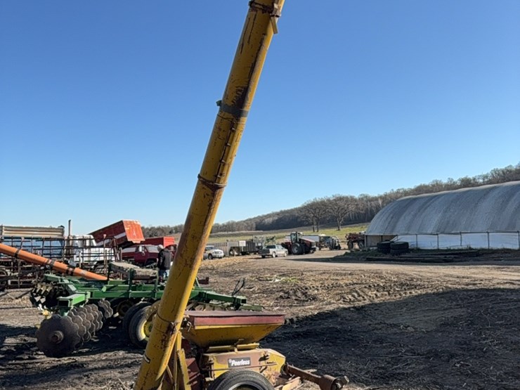 peerless-model-f20p5-roller-mill,-540-pto,-tires-are-flat-image-4