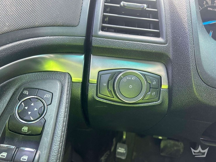 2017-ford-explorer-image-14