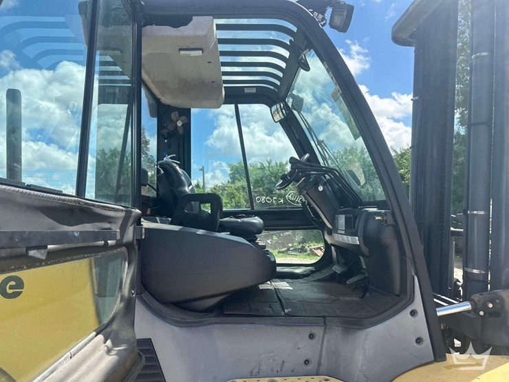 2009-yale-veracitor-135vx-12,150lbs-straight-mast-forklift-image-26