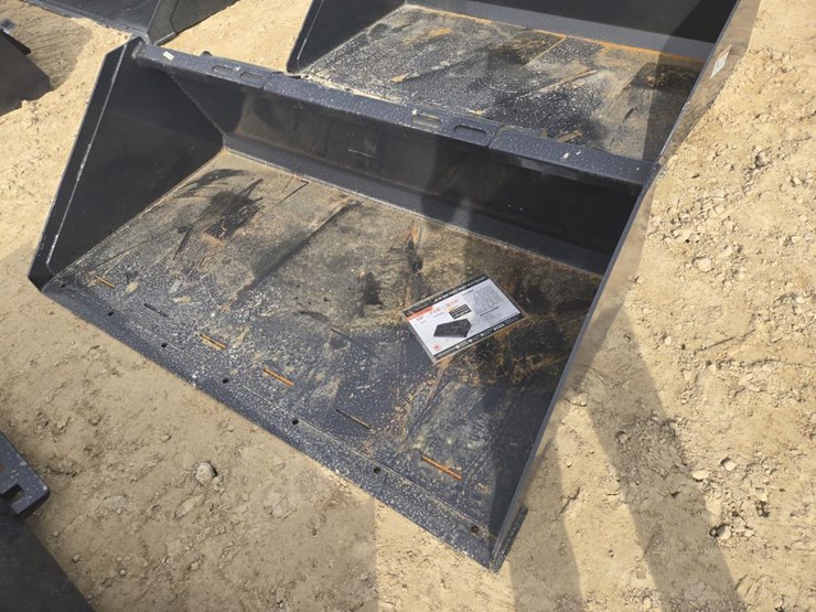 #5994-•-new-wolverine-track-duty-66"-bucket-lpb-11-66w-image-1